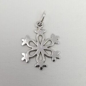 Vintage Sterling Silver Snowflake Snow Charm Pendant, Winter, 3/4 Inch, Estate